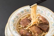 掌握了菜單設(shè)計(jì)上的小技巧，“貴菜”也能吸客【重慶火鍋底料批發(fā)地址】