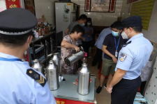 有15份不同程度含有西藥“對(duì)乙酰氨基酚”“氯苯那敏”“布洛芬”“馬來(lái)酸氯苯那敏”“甲硝唑”等成分，不符合國(guó)家食品安全法規(guī)定