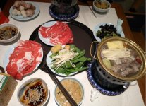 老字號(hào)東來(lái)順賣(mài)68元/位自助火鍋，顧客排隊(duì)近100米重慶火鍋底料批發(fā)