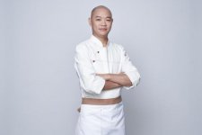 成了他唯一的理想。到現(xiàn)在，他已經(jīng)是一個成功的餐飲企業(yè)董事長【重慶火鍋底料批發(fā)官網(wǎng)】