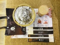 30多元的外賣送了口砂鍋外賣行業(yè)開搶“包裝賽道”？【火鍋底料批發(fā)廠家直銷】