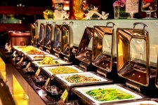 吃自助餐時(shí)，為何一吃就假飽？原來是中了老板的套路