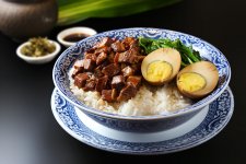 中式快餐火了，洋快餐獨(dú)霸天下的局面被打破，但他們的野心并不止于此