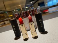做彩妝、推耳飾、出包包……海底撈的“無(wú)邊界”有多厲害？