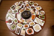 資本下場搶餐桌，火鍋新勢力登場