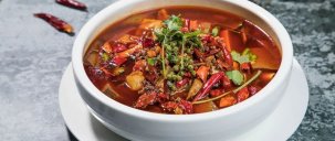 麻六記預(yù)制菜賺“麻”了，代工模式能走遠(yuǎn)嗎？